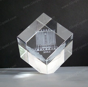 3D Laser Engraved Crystal Cube Paperweight With Bevelled Corner 