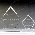 Rhombus shaped crystal award fixed with a crystal base. Both blank star and engraved star are available. 